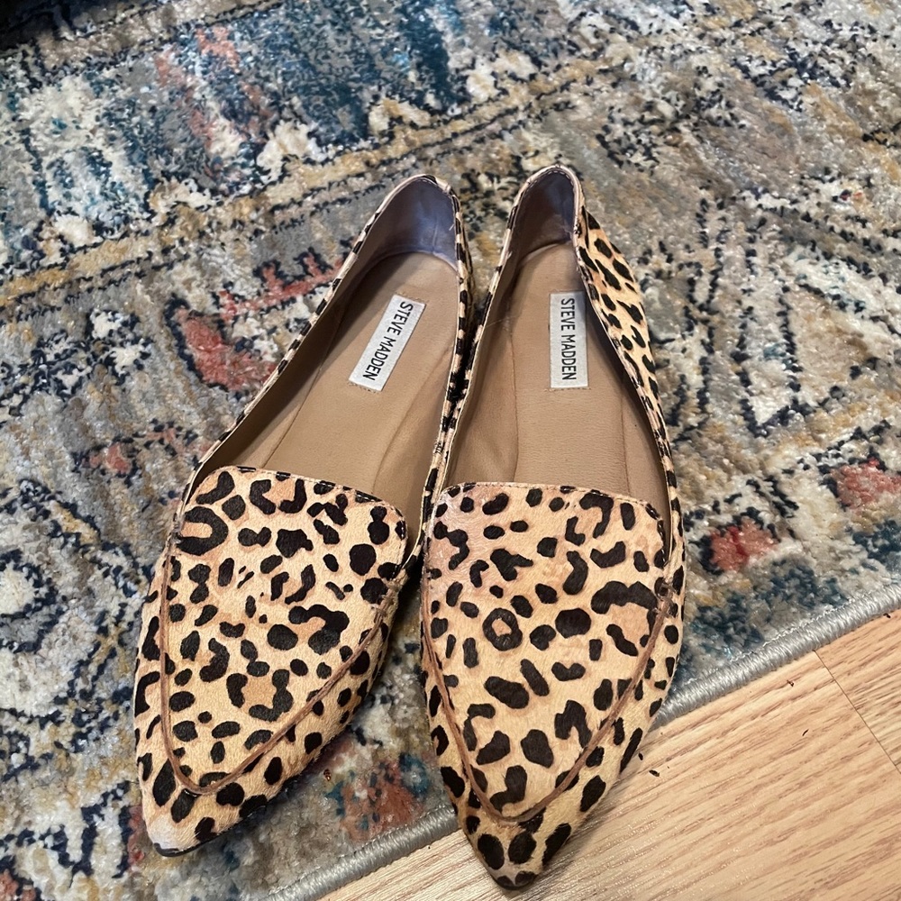 Steve Madden pointy toe flat